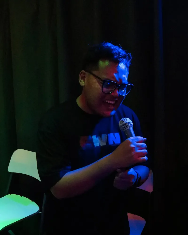 Izdihar : Co Host