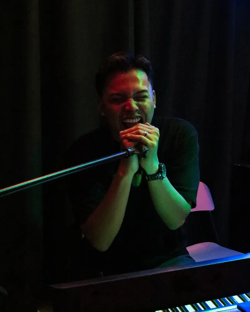 Izzul : Co Host